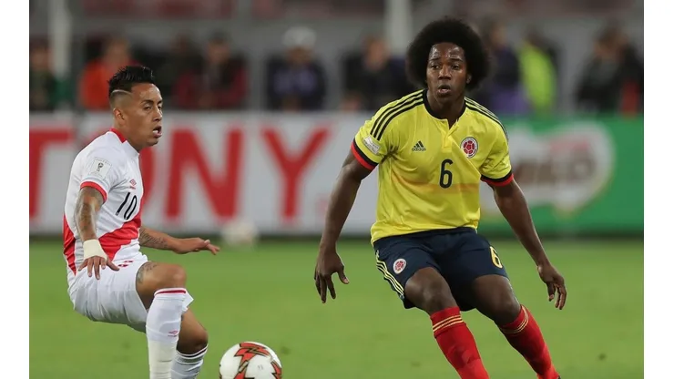 Carlos Sánchez ya les dejó su primer mensaje a los hinchas ingleses.