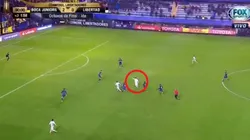 Se salvó en la última: a Boca casi le meten un golazo de 40 metros