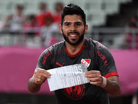 No se olvida: Romero festejó los 110 años de Instituto en su gol contra el Cerezo Osaka