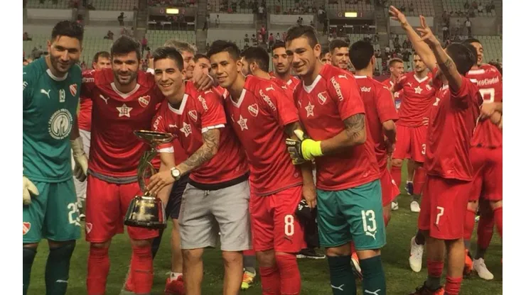 Los primeros festejos de Independiente campeón de la Suruga Bank