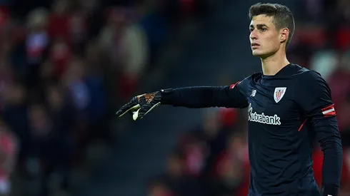 Kepa pagó los 80 millones de su cláusula y estaría a una firma de jugar en el Chelsea