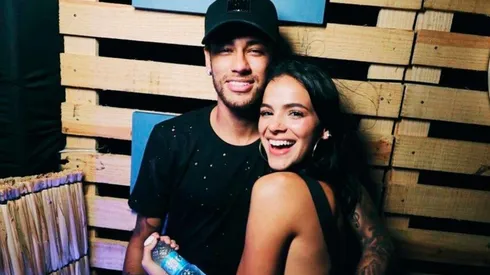 Para un poco, Bruna: la novia de Neymar se puso una bikini traslúcida