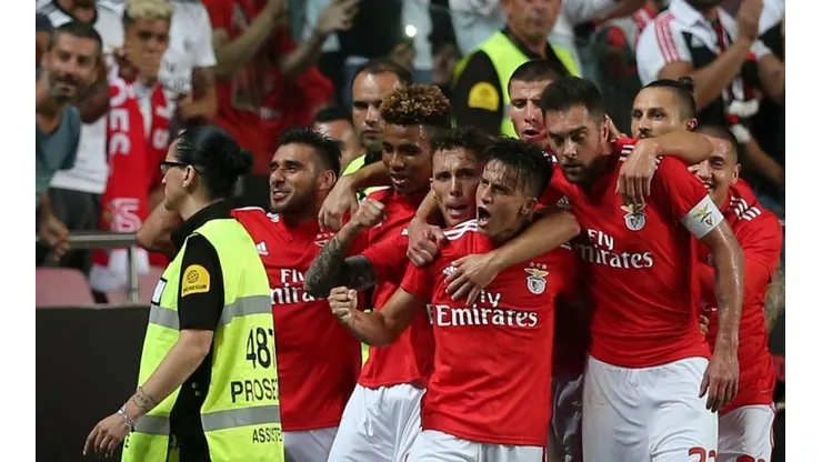 Franco Cervi celebra la conquista de la victoria.