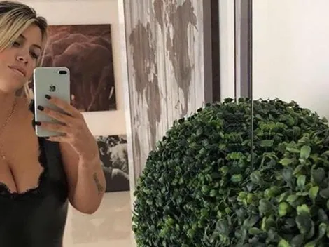 Wanda Nara reveló un videito detrás de escena con un short bien cortito agarrando una guitarra