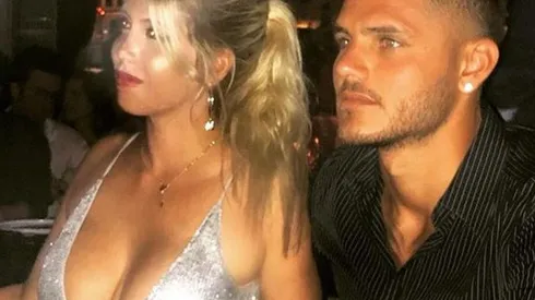 No era Wanda Nara, estaba encima de Mauro Icardi y por los celos ella escribió: "Ese es mi lugar"