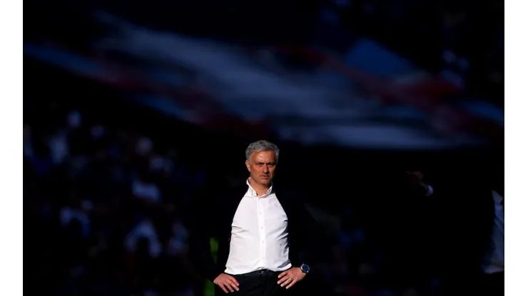Mourinho habló con la prensa de su club y aseguró que si no fichan jugadores será "una temporada difícil para el Manchester United".