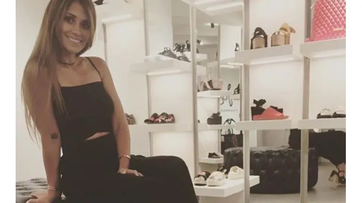 Antonella Roccuzzo y una foto junto a sus 3 hijos en la que salió hermosa