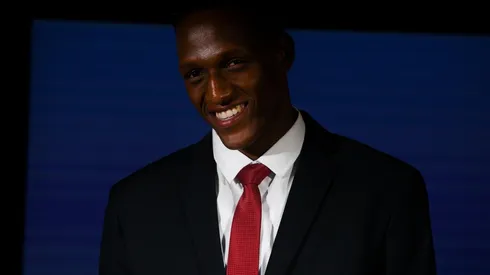 Mina se iría a Inglaterra