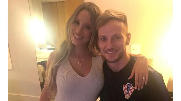 Foto de Ivan Rakitic con su hermosa pareja.