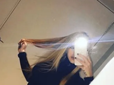 Daniela Rendón, la mujer de Armani, reapareció mostrando la pancita y tocándose el pelo