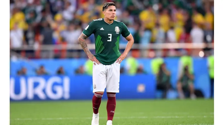 Salcedo podría ser castigado por su club en Alemania