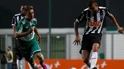 Agustín Allione con la camiseta de Palmeiras.