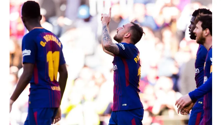 AL CIELO. Paco Alcácer festeja en el Camp Nou con el Barcelona en la última temporada (Foto: Getty).