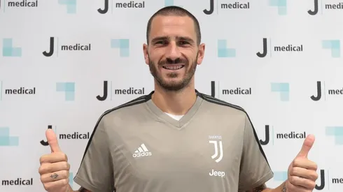 DE VUELTA A CASA. Bonucci tras superar la revisión médica con Juventus (Foto: Juventus FC).