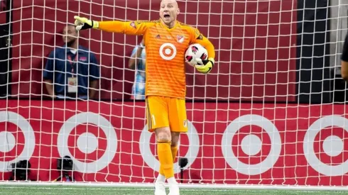 Locura en la MLS: ¡un arquero comentó el partido en vivo mientras sus compañeros jugaban!