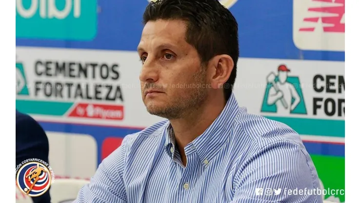 Ronald González asumirá por tercera ocasión en su carrera a la selección nacional