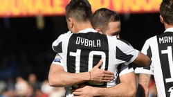 Foto de Paulo Dybala con Gonzalo Higuaín.