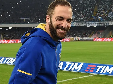 ¡Una verdadera locura! Los hinchas del Milan fueron a recibir a Higuaín llenos de euforia