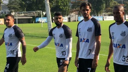 El mediocampista costarricense se perderá esta edición de la Copa de Brasil