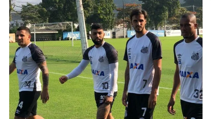 El mediocampista costarricense se perderá esta edición de la Copa de Brasil