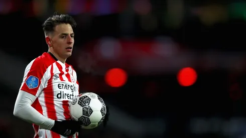 Santiago Arias continuará su carrera en España, tras su exitoso paso por el PSV holandés, donde fue figura.