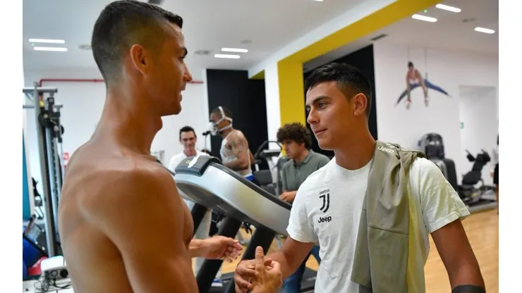 Cristiano Ronaldo ya desafió a Dybala en su primer entrenamiento con la Juventus