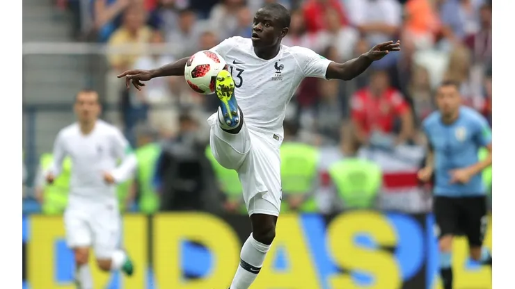 N'golo Kanté, pequeñito pero multimillonario