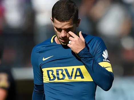 Gago no baja los brazos y participó de las fotos de Boca para la Superliga