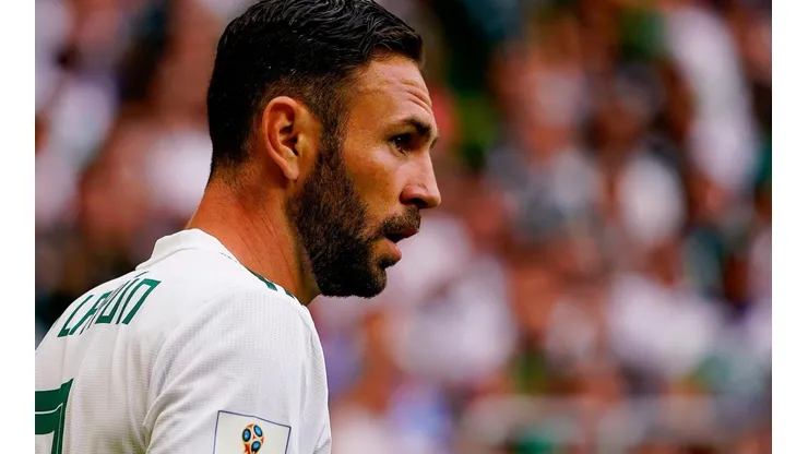 Layún recibió amenazas anónimas por las redes sociales.