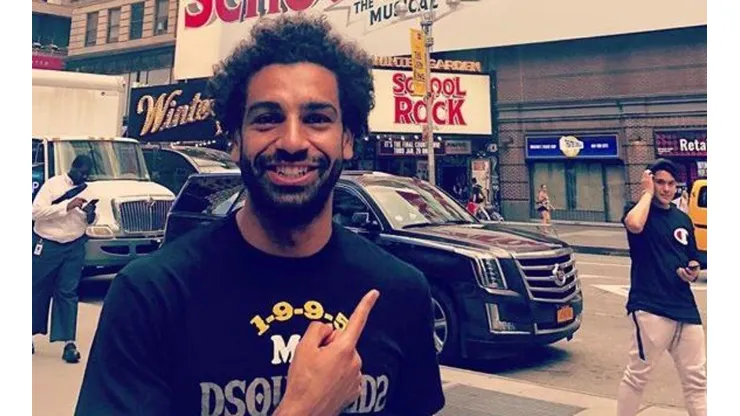 ¡Sueño cumplido! Salah estaba caminando por New York y se encontró un mural de su cara