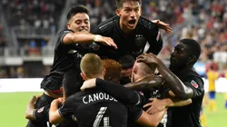 El primer tanto de Rooney en la MLS fue un golazo.