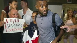 Campbell viajó a Inglaterra para definir esta semana su salida del Arsenal