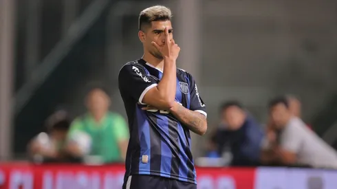 LA MÁSCARA. Lucas Olaza celebra su gol con Talleres ante River por la Superliga (Foto: Getty).