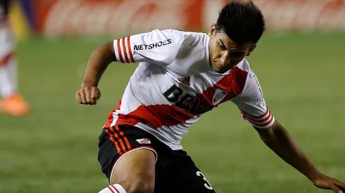 Juan Cruz Kaprof con la camiseta de River.