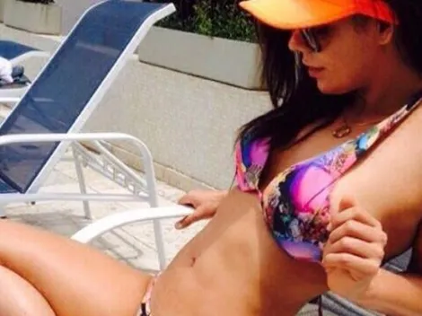 En tanga y acostada en la camita Suzy Cortéz metió foto al espejo