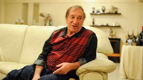 Carlos Bilardo fue dado de alta y reposa en su casa