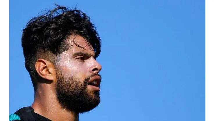 Néstor Araújo fue convocado para amistoso del Celta de Vigo.