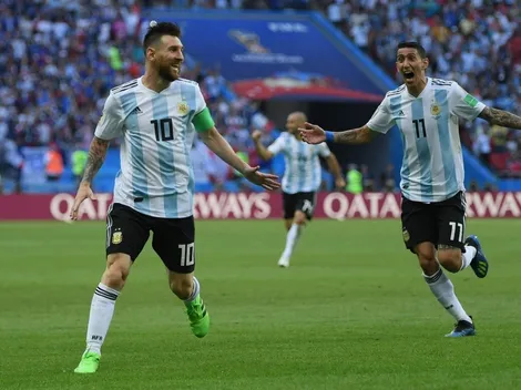 Azules y blancos: los nuevos botines de Messi la rompen