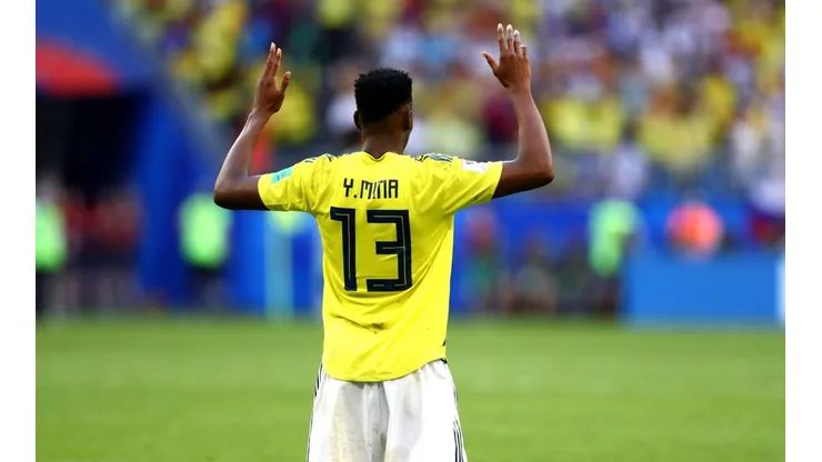 Yerry Mina continúa a la espera de la definición de su futuro en el fútbol europeo.