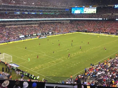 Lo peor de City-Liverpool: el estado del campo de juego del Metlife Stadium