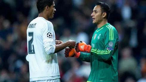Aconsejado por Keylor Navas, Varane vacaciona en Costa Rica