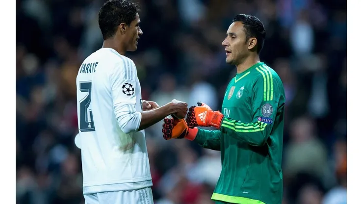 Aconsejado por Keylor Navas, Varane vacaciona en Costa Rica
