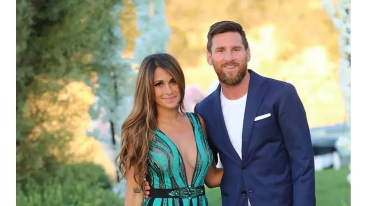 Foto de Antonella Roccuzzo junto a Lionel Messi.