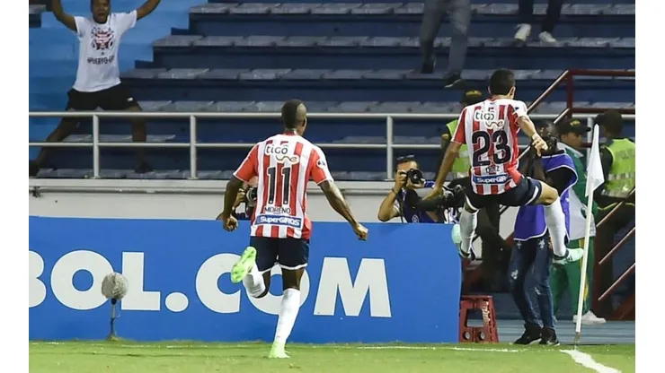 Junior se hizo fuerte jugando como local.