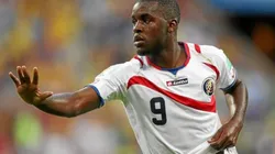 El delantero costarricense busca junto a los Gunners su mejor destino