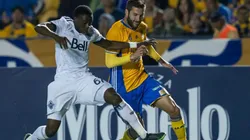 Alphonso Davies enfrentando a Tigres.