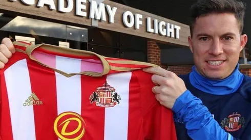 Bryan Oviedo se ejercitará con el club inglés hasta conseguir otro destino