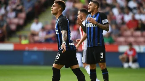 PRIMERA VEZ JUNTOS. Lautaro Martínez y Mauro Icardi como delanteros del Inter ante Sheffield United.