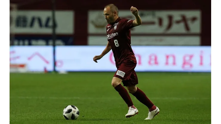 Iniesta ya debutó en Japón.