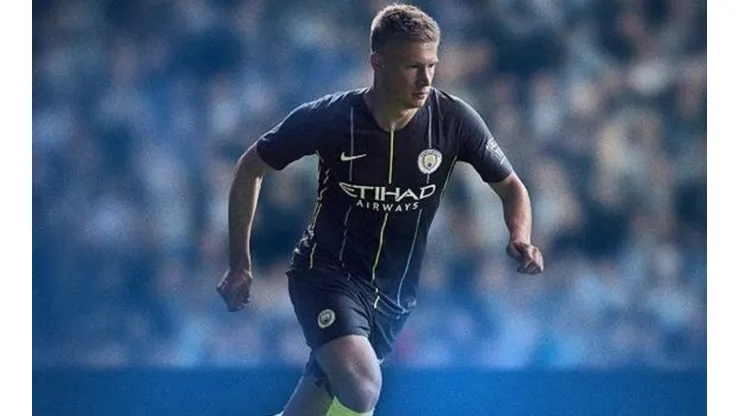 Salió la nueva camiseta suplente del Manchester City